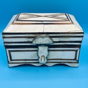 Vintage Hand Crafted Moroccan Box with Inlaid Bone